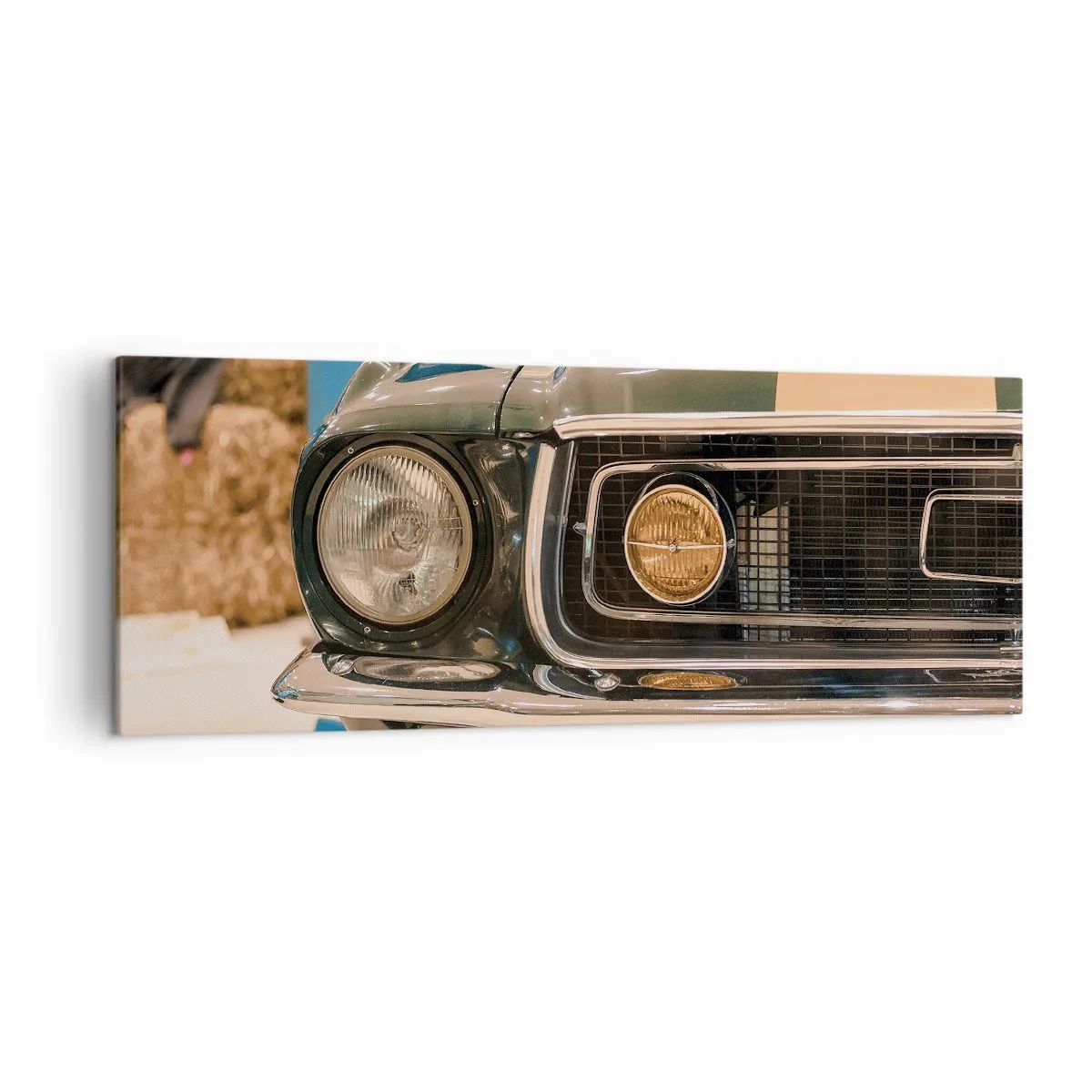 Cuadro sobre lienzo - Impresión de Imagen - Un coche retro icónico en un entorno clásico. - 140x50cm - Encuentro con una leyenda - Decoración de pared moderna para salón y dormitorio ARTTOR