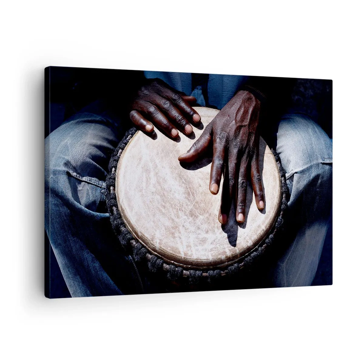 Cuadro sobre lienzo - Impresión de Imagen - Manos tocando un tambor djembé en una composición dinámica - 70x50cm - Vive a tu ritmo - Decoración de pared moderna para salón y dormitorio ARTTOR
