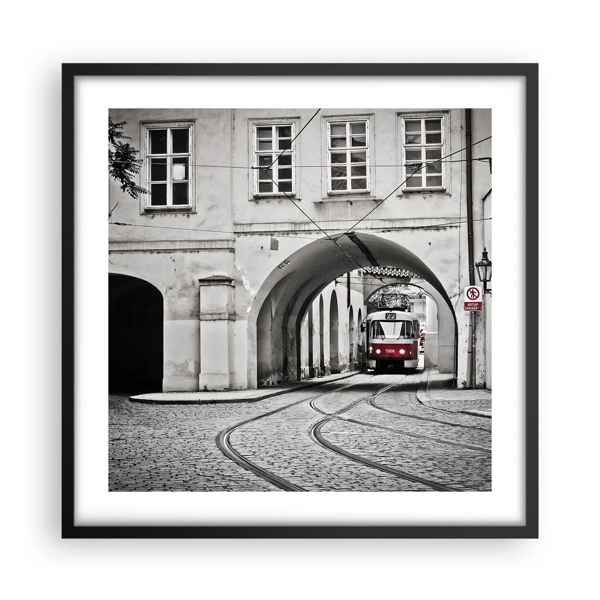 Póster en marco negro - A través del laberinto urbano - 50x50 cm