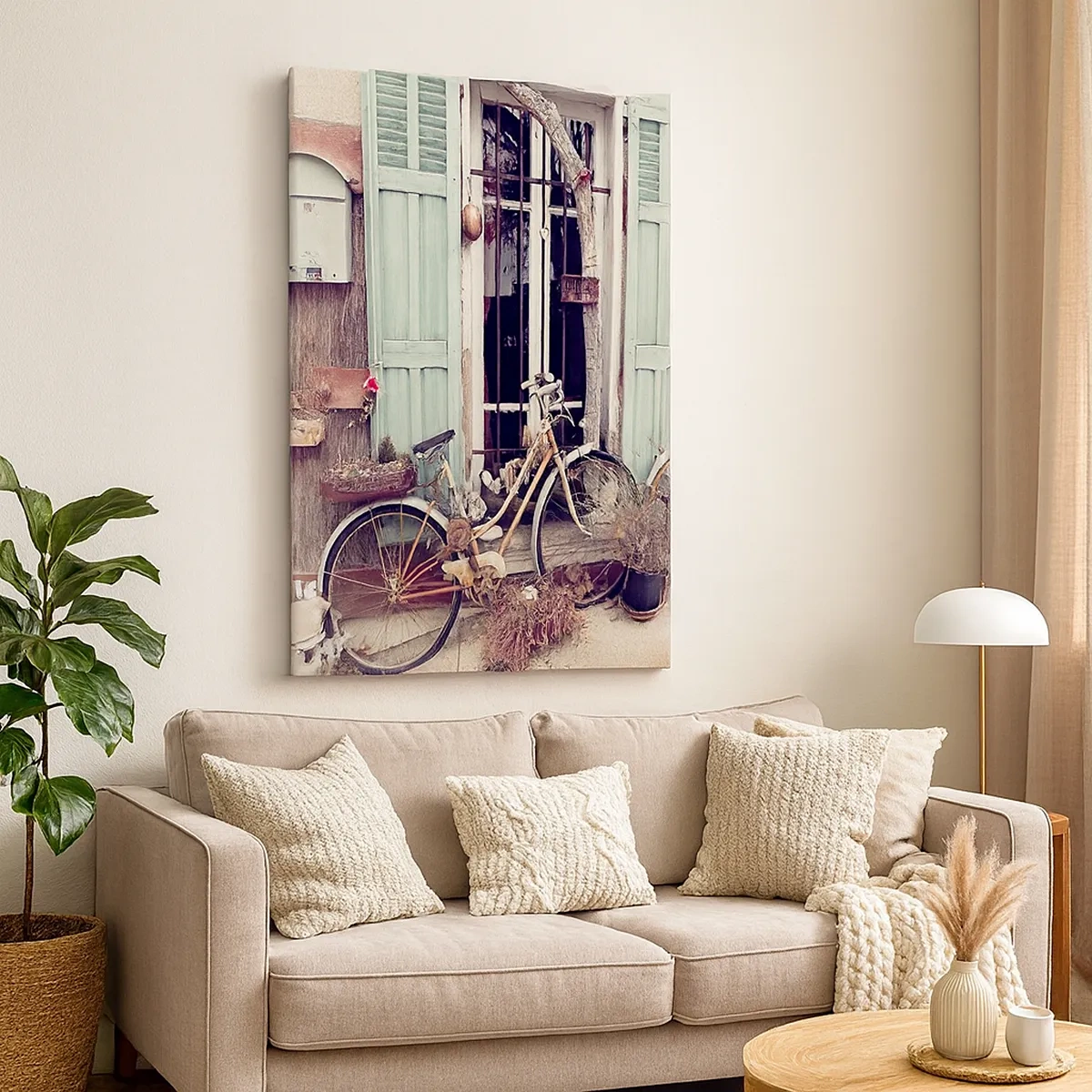 Cuadro sobre lienzo - Impresión de Imagen - Bicicletas antiguas frente a una puerta de madera con contraventanas en tonos pastel. - 50x70cm - La vida rural - Decoración de pared moderna para salón y dormitorio ARTTOR