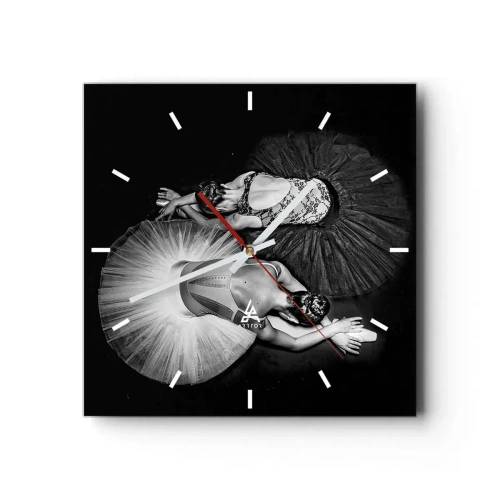 Reloj de pared - Reloj de vidrio - Una imagen en blanco y negro de dos bailarinas en una pose dinámica. - 30x30cm - Yin y yang: el equilibrio perfecto - Decoración de pared moderna para salón y dormitorio ARTTOR