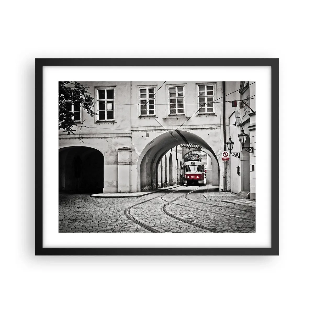 Póster en marco negro - A través del laberinto urbano - 50x40 cm