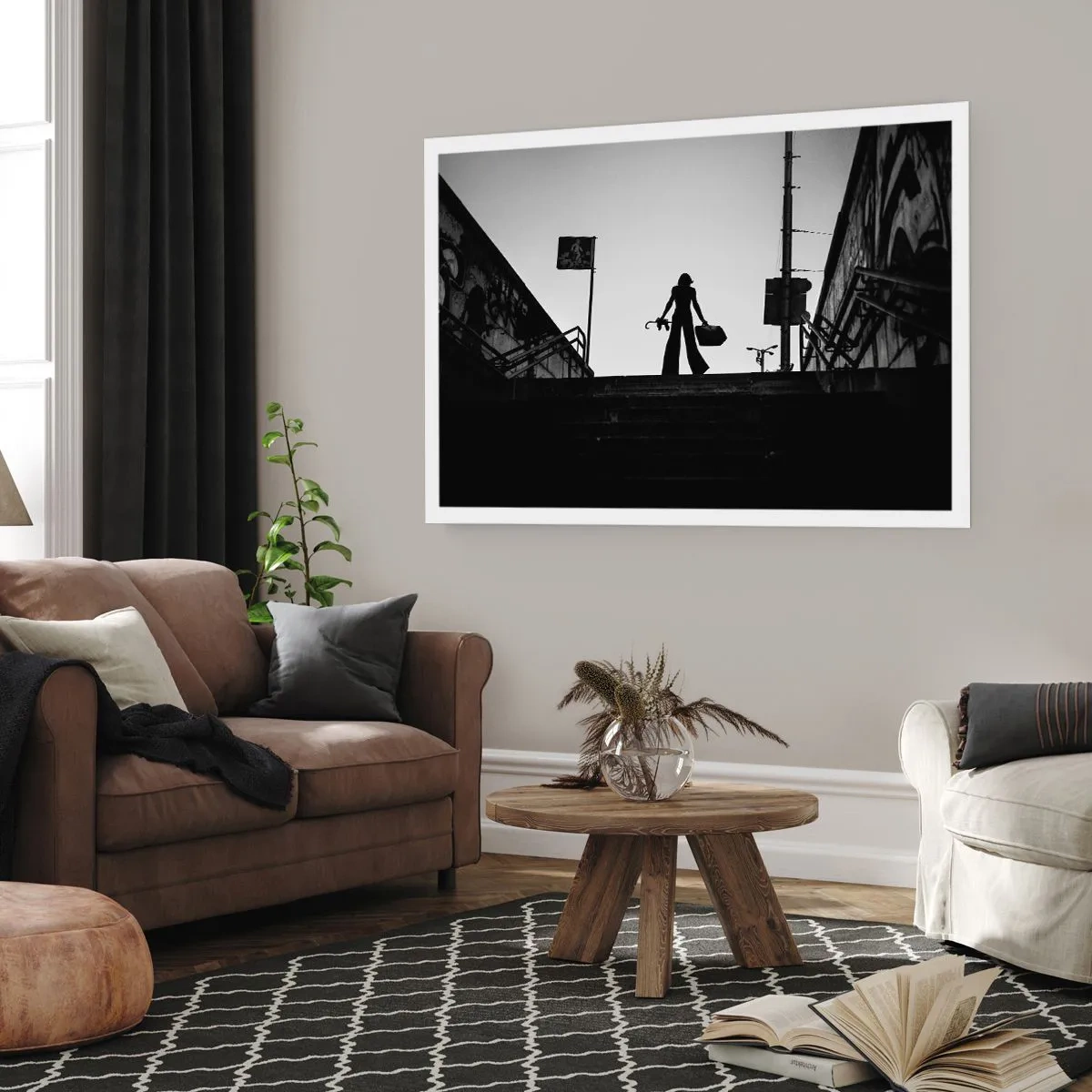 Póster - Una figura de mujer en las escaleras en blanco y negro con una atmósfera dinámica. - 100x70cm - Paseo urbano - Decoración de pared moderna para salón y dormitorio ARTTOR