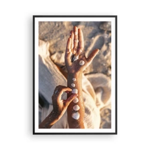 Póster en marco negro - La belleza al alcance de la mano - 70x100 cm