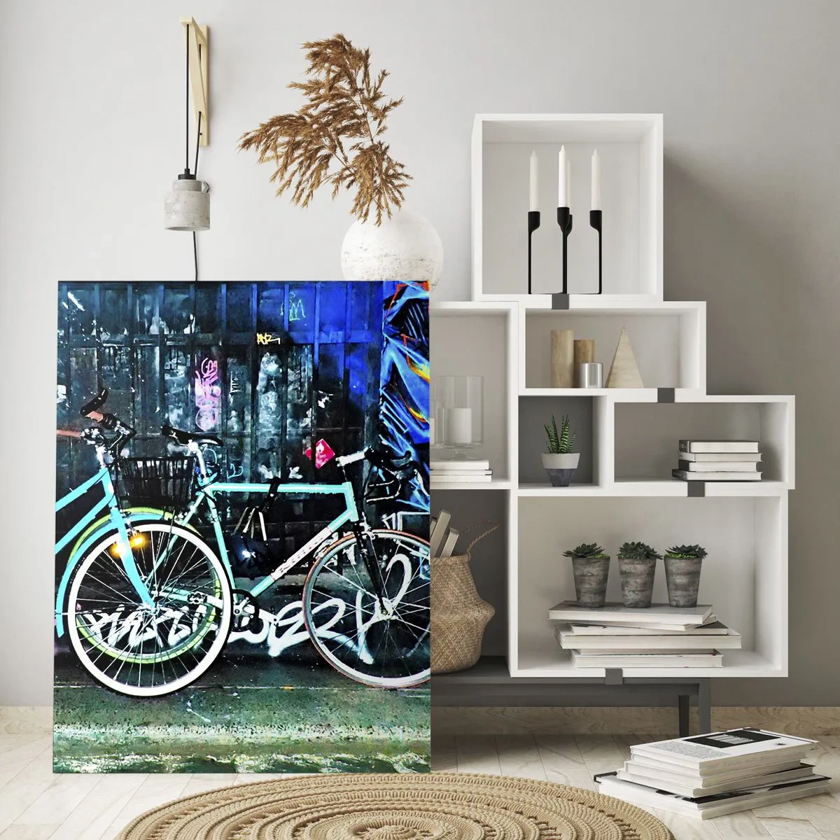Cuadro sobre vidrio - Impresiones sobre Vidrio - Una bicicleta urbana con un fondo de grafitis y atmósfera de neón. - 50x70cm - La ciudad llama - Decoración de pared moderna para salón y dormitorio ARTTOR