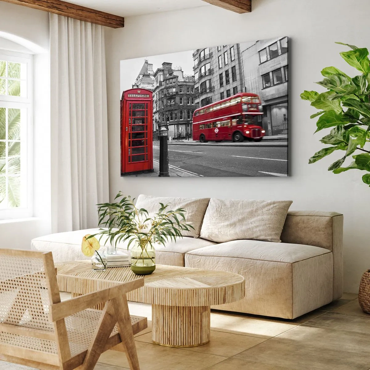 Cuadro sobre lienzo - Impresión de Imagen - Una cabina telefónica roja y un autobús de dos pisos en Londres con la ciudad al fondo. - 120x80cm - El más rojo de Europa - Decoración de pared moderna para salón y dormitorio ARTTOR