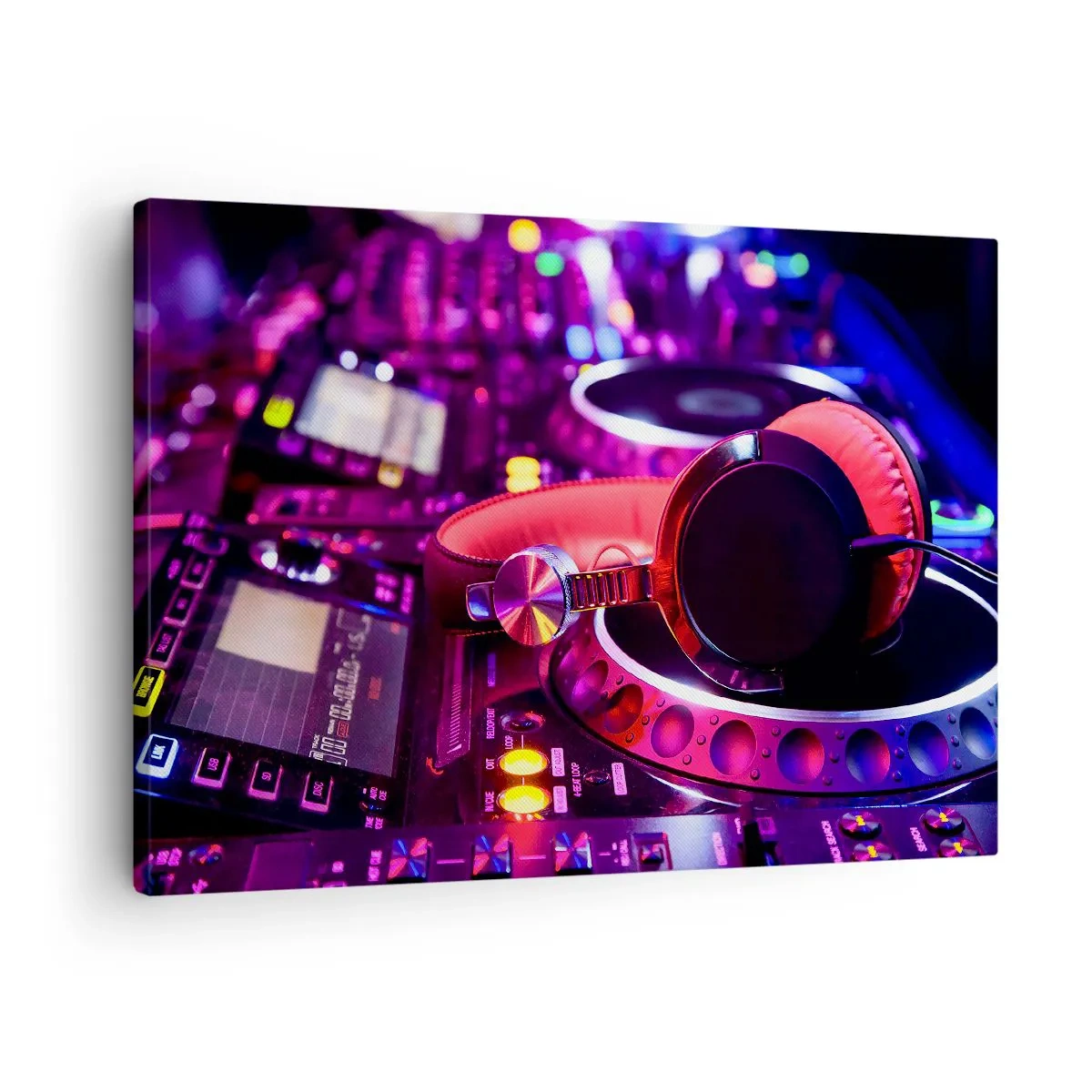 Cuadro sobre lienzo - Impresión de Imagen - Auriculares de DJ en una consola con iluminación de neón. - 70x50cm - Antes de que comience la diversión - Decoración de pared moderna para salón y dormitorio ARTTOR