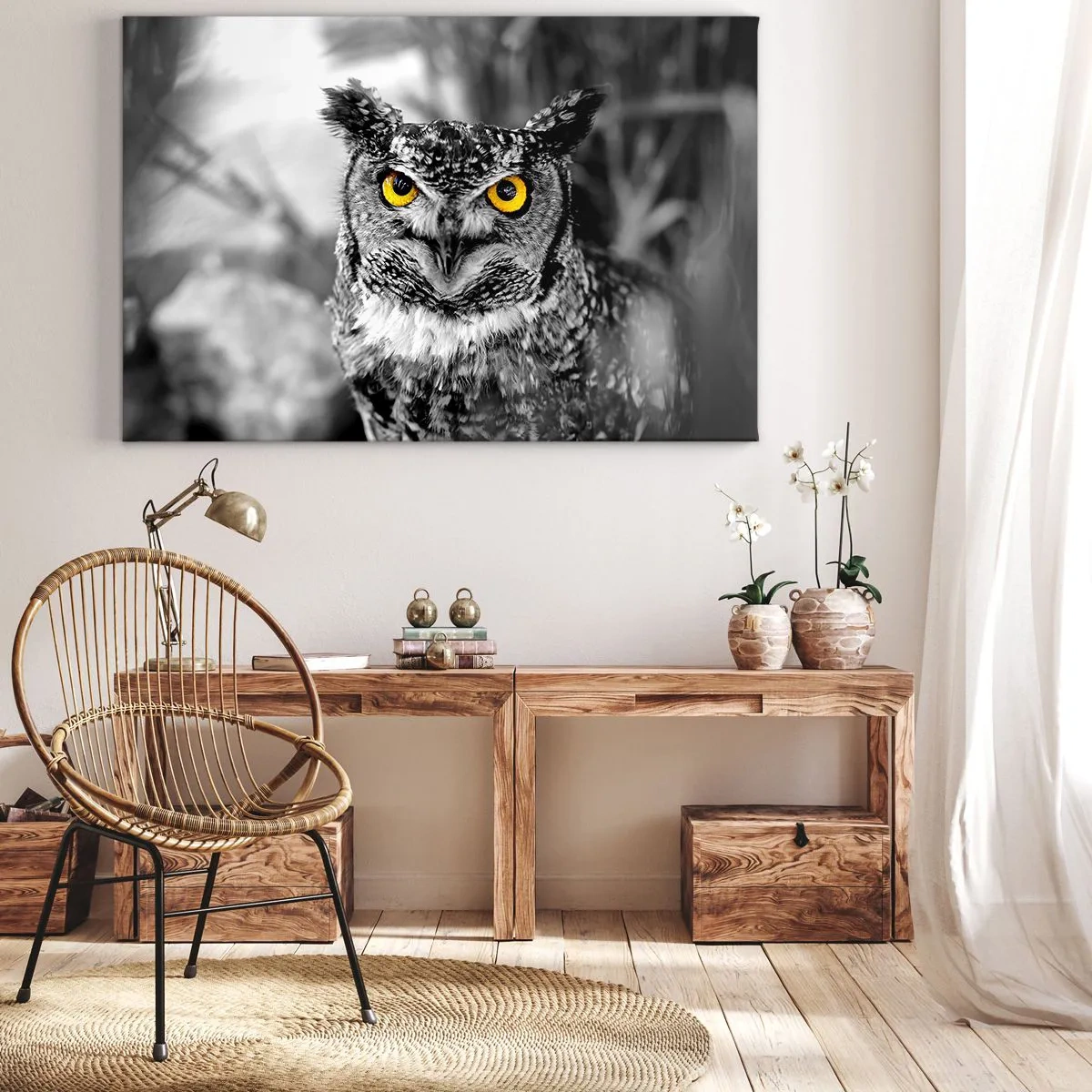 Cuadro sobre lienzo - Impresión de Imagen - Una fotografía en blanco y negro de un búho con ojos amarillos. - 70x50cm - Nada se puede ocultar - Decoración de pared moderna para salón y dormitorio ARTTOR