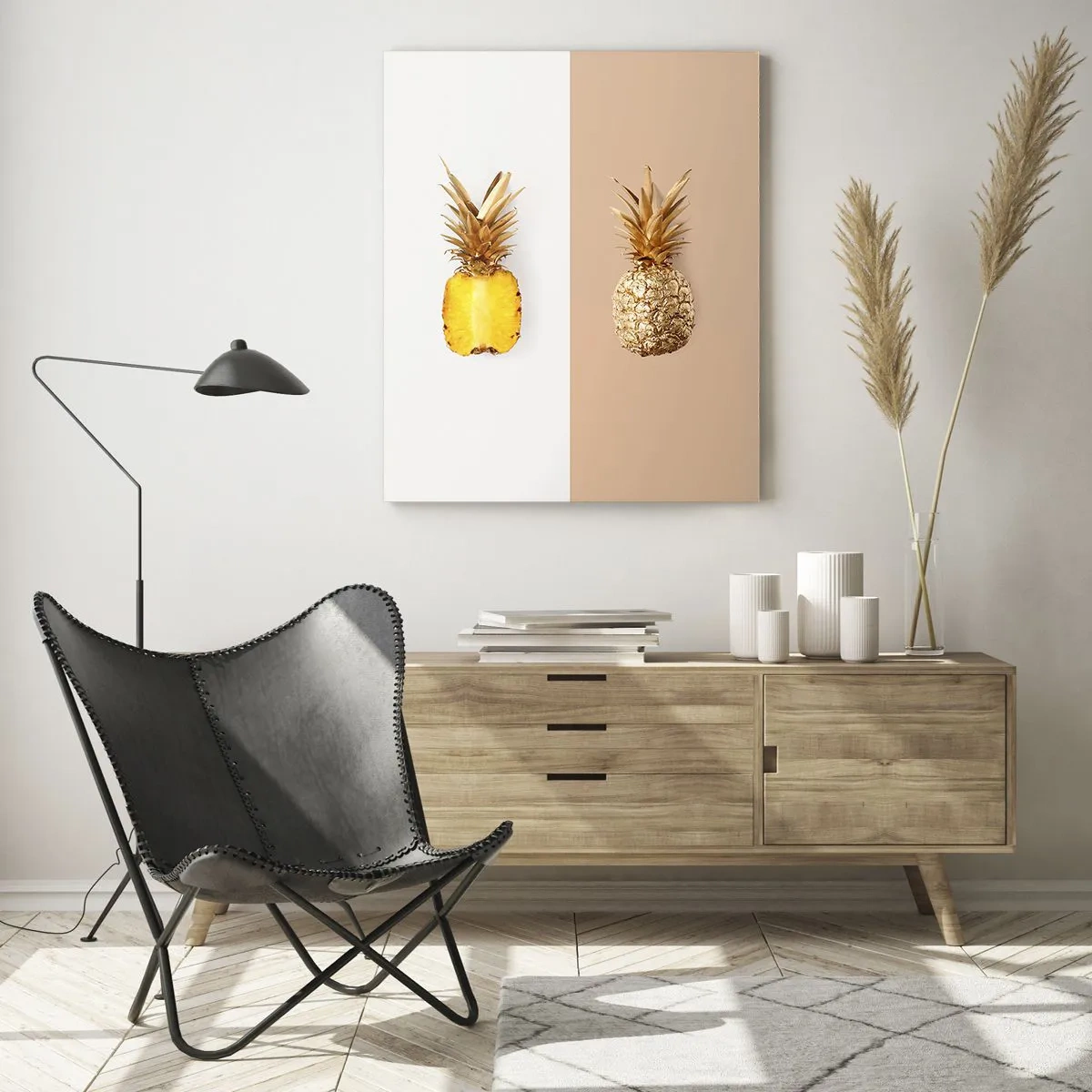 Cuadro sobre vidrio - Impresiones sobre Vidrio - Una piña cortada y dorada sobre dos fondos contrastantes. - 50x70cm - Piña y media - Decoración de pared moderna para salón y dormitorio ARTTOR