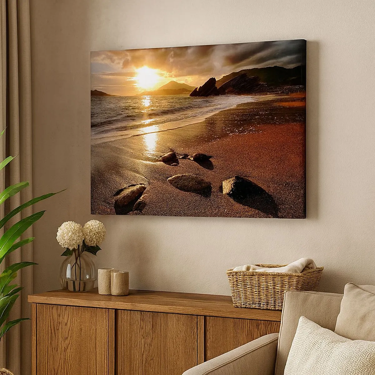 Cuadro sobre lienzo - Impresión de Imagen - Playa al atardecer con piedras en la orilla - 70x50cm - Sigue el sol hacia las colinas - Decoración de pared moderna para salón y dormitorio ARTTOR