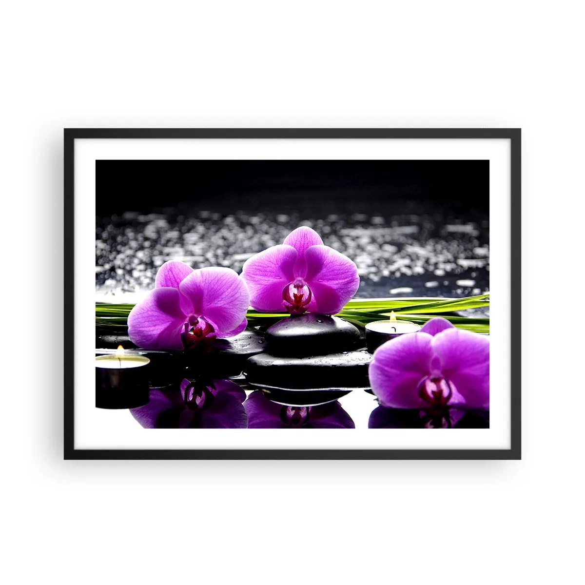 Póster en marco negro - Orquídeas moradas sobre un fondo de piedras y velas en un entorno relajante. - 70x50cm - Ahogarse en la paz y la tranquilidad - Decoración de pared moderna para salón y dormitorio ARTTOR