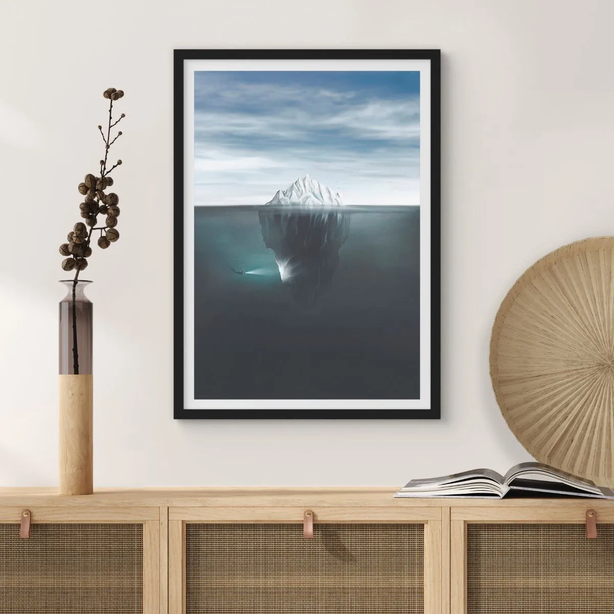 Póster en marco negro - Un iceberg con una enorme masa oculta bajo el agua - 50x70cm - Misterio submarino - Decoración de pared moderna para salón y dormitorio ARTTOR