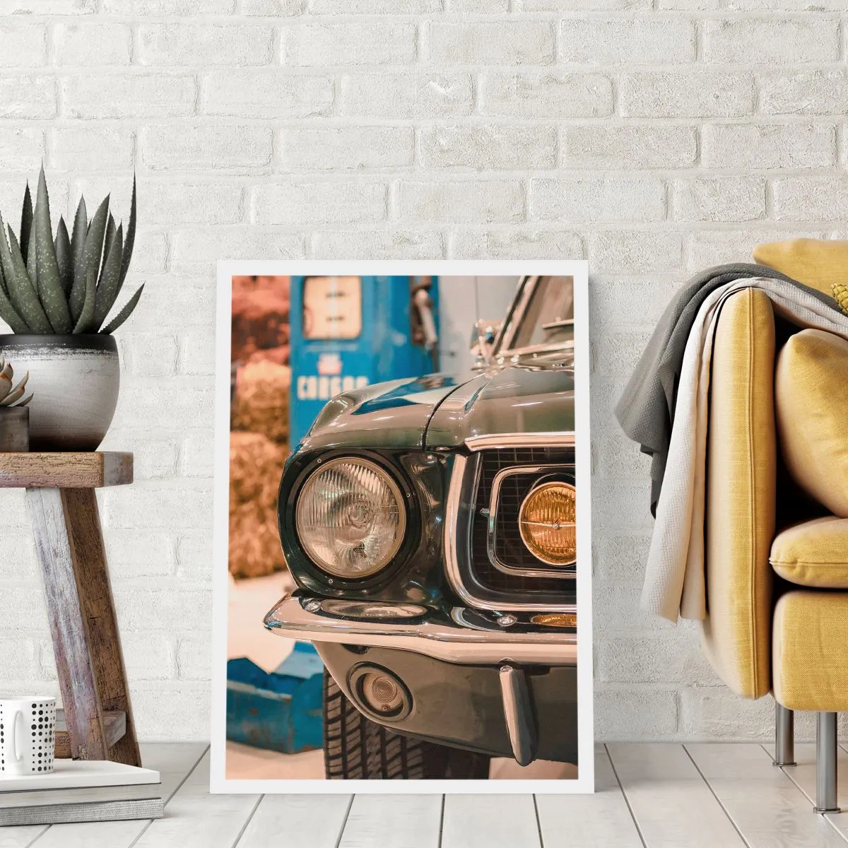 Póster - Primer plano de un faro de coche retro clásico - 50x70cm - Encuentro con una leyenda - Decoración de pared moderna para salón y dormitorio ARTTOR