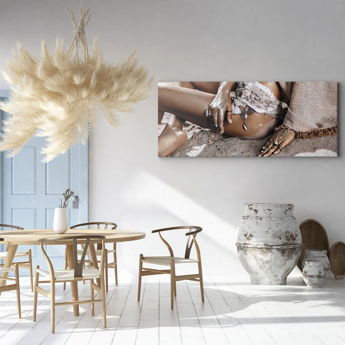 Cuadro sobre lienzo - Impresión de Imagen - Mujer bohemia en la playa con joyas - 120x50cm - Bañada por el sol y la arena - Decoración de pared moderna para salón y dormitorio ARTTOR