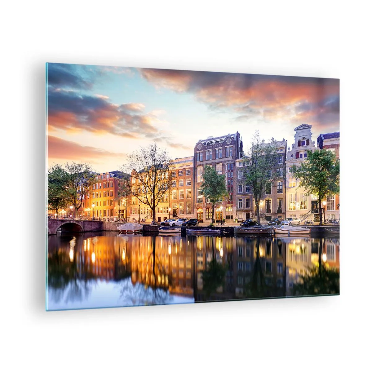 Cuadro sobre vidrio - Impresiones sobre Vidrio - Canal de Ámsterdam al atardecer con reflejo en el agua - 70x50cm - La belleza holandesa, sobria y tranquila - Decoración de pared moderna para salón y dormitorio ARTTOR