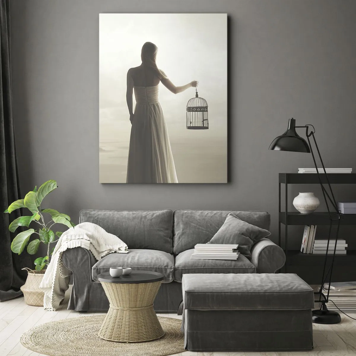 Cuadro sobre lienzo - Impresión de Imagen - Una mujer con una jaula contra un cielo en calma. - 80x120cm - Sé libre - Decoración de pared moderna para salón y dormitorio ARTTOR