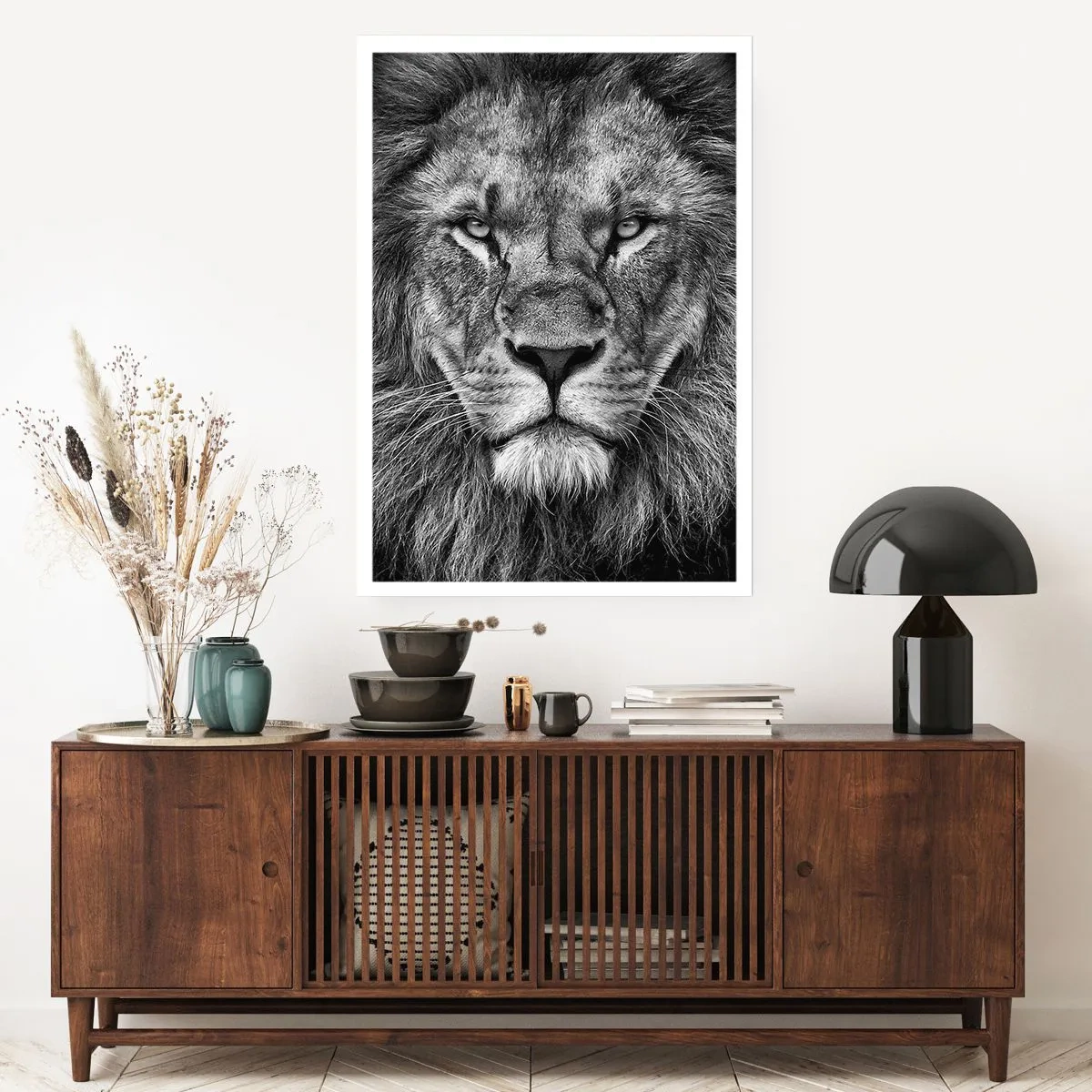 Póster - Retrato en blanco y negro de un majestuoso león. - 50x70cm - Con el atuendo de la coronación - Decoración de pared moderna para salón y dormitorio ARTTOR