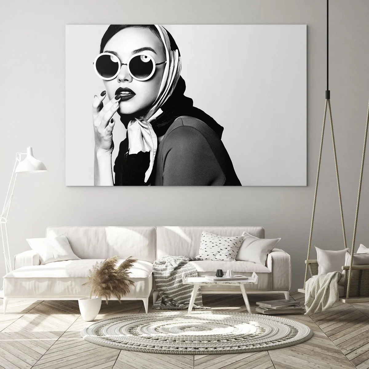 Cuadro sobre vidrio - Impresiones sobre Vidrio - Mujer elegante con gafas y una bufanda blanca y negra. - 120x80cm - Saludos desde los años 60 - Decoración de pared moderna para salón y dormitorio ARTTOR