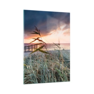 Cuadro sobre vidrio - Impresiones sobre Vidrio - La playa al atardecer con vistas al muelle, rodeada de césped. - 50x70cm - Bailando con el viento - Decoración de pared moderna para salón y dormitorio ARTTOR