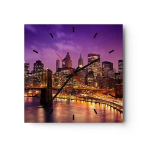 Reloj de pared - Reloj de vidrio - Panorama de la ciudad con el puente a la luz del atardecer contra el cielo violeta. - 30x30cm - Manhattan púrpura y dorado - Decoración de pared moderna para salón y dormitorio ARTTOR