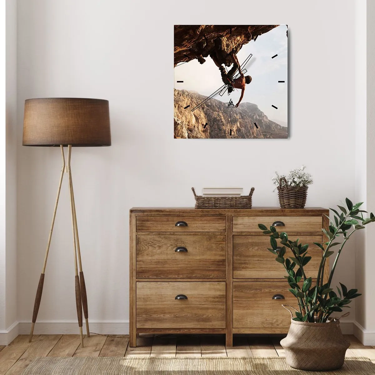 Reloj de pared - Reloj de vidrio - Un escalador en un acantilado escarpado en las montañas bajo el sol. - 30x30cm - Un mundo en la roca - Decoración de pared moderna para salón y dormitorio ARTTOR