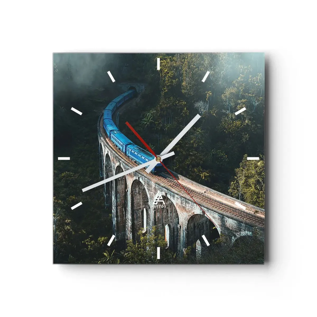 Reloj de pared - Reloj de vidrio - Un tren azul en un viaducto histórico entre los bosques. - 30x30cm - Vías sobre la naturaleza - Decoración de pared moderna para salón y dormitorio ARTTOR