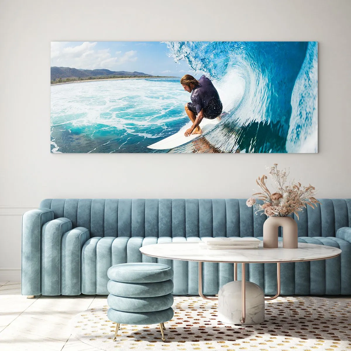 Cuadro sobre vidrio - Impresiones sobre Vidrio - Un surfista en una pose dinámica sobre una ola en agua turquesa. - 120x50cm - Bailando con las olas - Decoración de pared moderna para salón y dormitorio ARTTOR