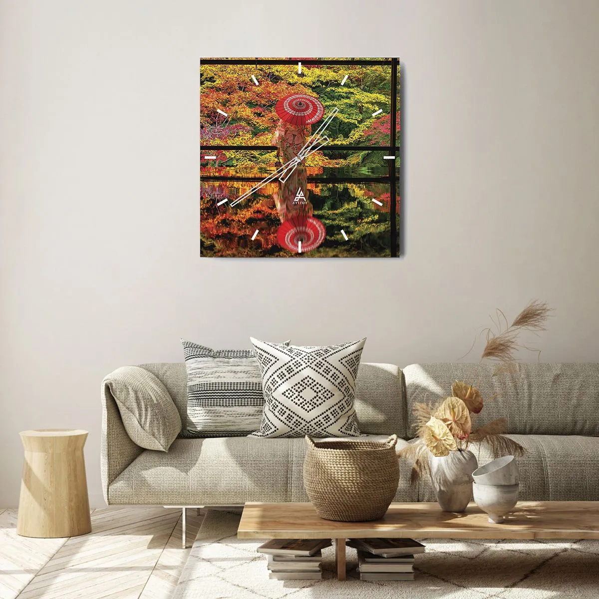 Reloj de pared - Reloj de vidrio - Una mujer con un kimono y un paraguas con el telón de fondo de un paisaje otoñal. - 30x30cm - En un templo de la naturaleza - Decoración de pared moderna para salón y dormitorio ARTTOR