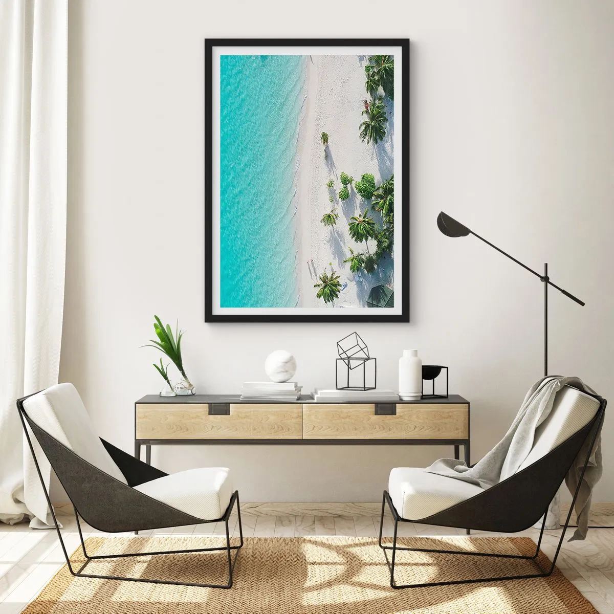 Póster en marco negro - Vista aérea de una playa tropical con palmeras y mar azul. - 50x70cm - Vacaciones en el paraíso - Decoración de pared moderna para salón y dormitorio ARTTOR