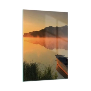 Cuadro sobre vidrio - Impresiones sobre Vidrio - Amanecer sobre un lago tranquilo con un barco en la orilla - 50x70cm - Amanecer sobre el agua como la superficie de un espejo - Decoración de pared moderna para salón y dormitorio ARTTOR