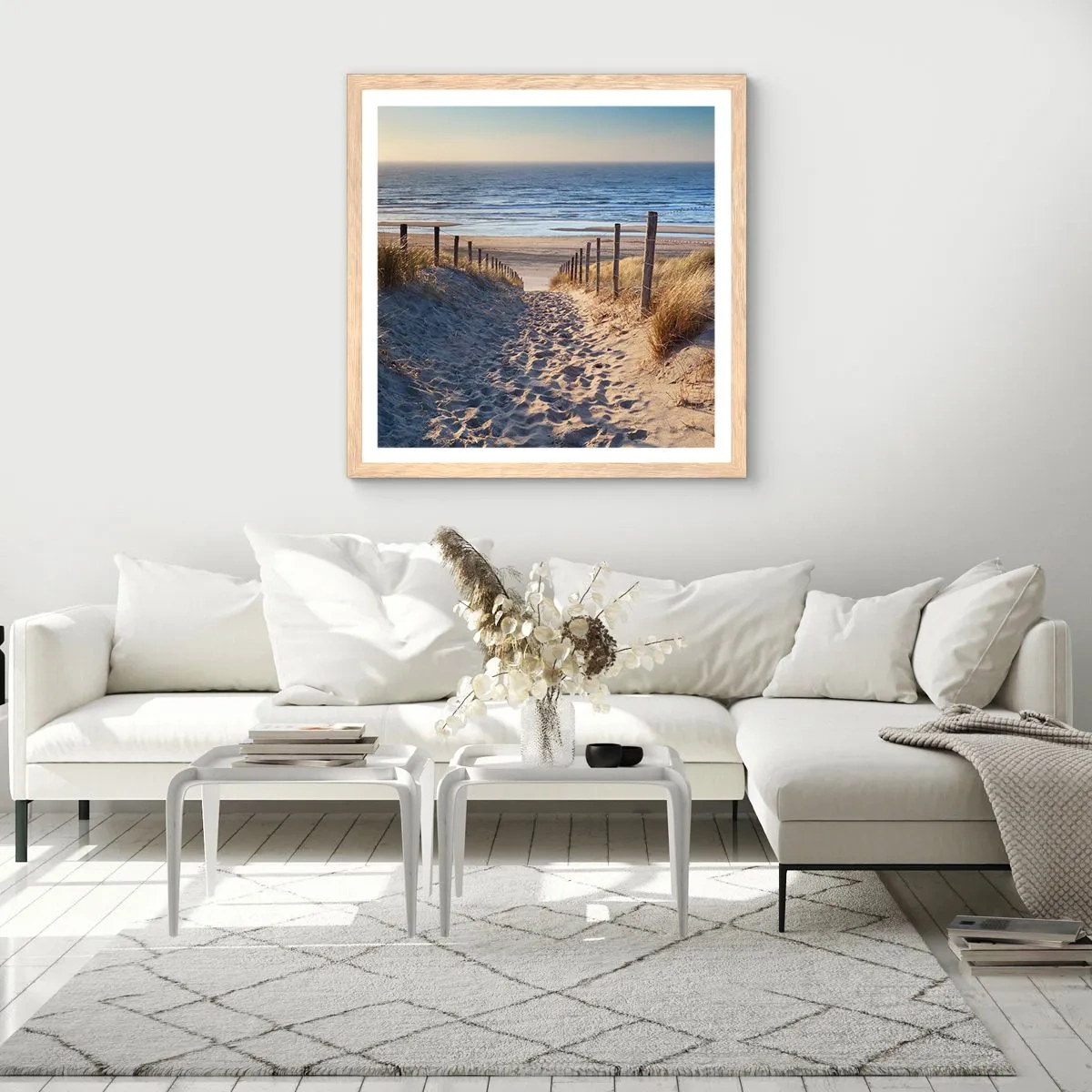 Póster en marco roble claro - El sonido del mar, el canto de los pájaros, una playa virgen entre las dunas... - 60x60 cm