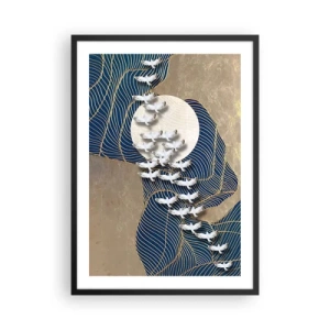 Póster en marco negro - Composición abstracta con pájaros y la luna en tonos dorados. - 50x70cm - Libertad en bandada comunidad - Decoración de pared moderna para salón y dormitorio ARTTOR