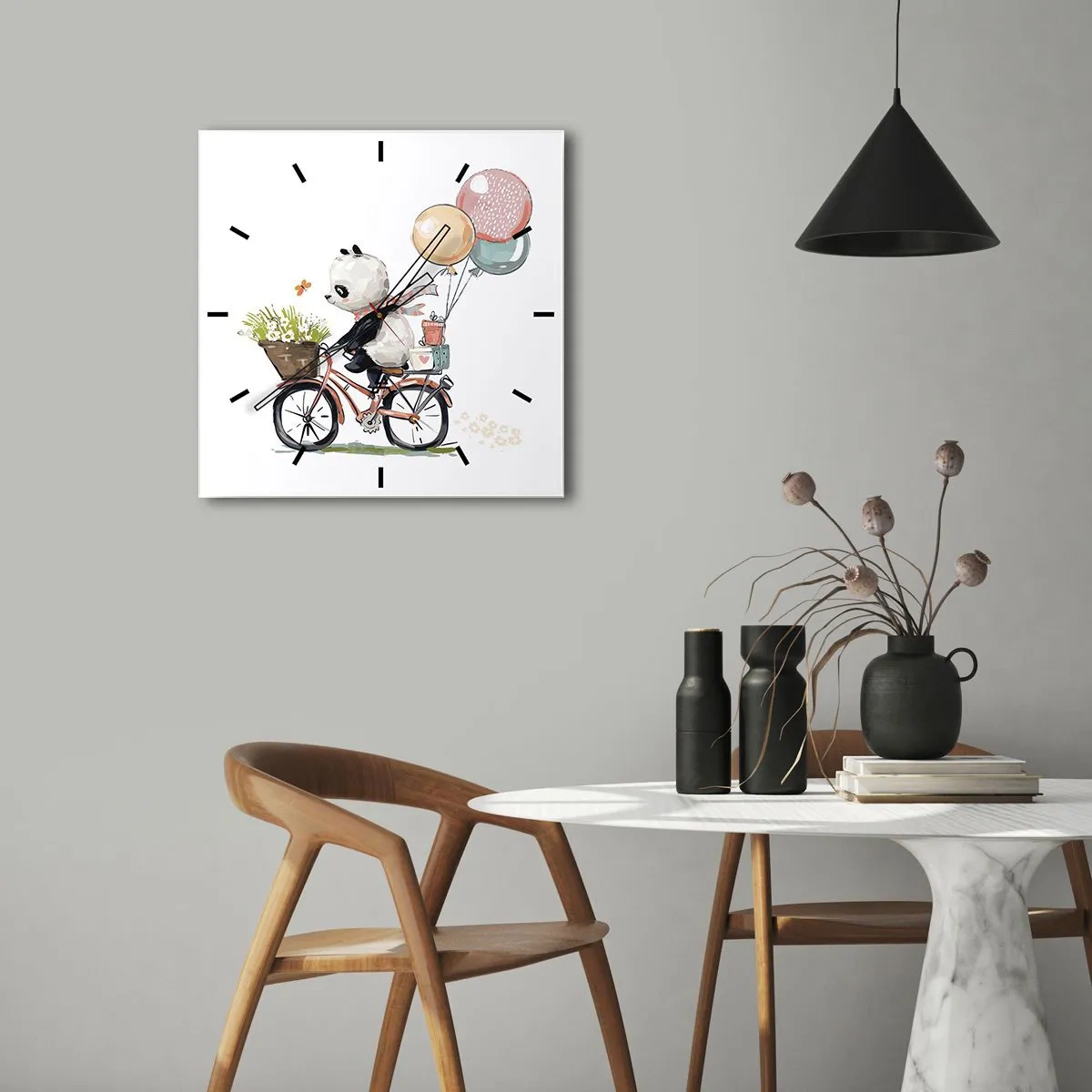 Reloj de pared - Reloj de vidrio - Panda en bicicleta con globos y flores. - 30x30cm - Un día feliz - Decoración de pared moderna para salón y dormitorio ARTTOR