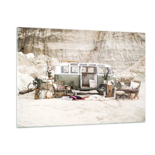 Cuadro sobre vidrio - Impresiones sobre Vidrio - Interior de una furgoneta camper en un entorno desértico, con elementos bohemios y naturales. - 120x80cm - Hora de empezar el viaje - Decoración de pared moderna para salón y dormitorio ARTTOR