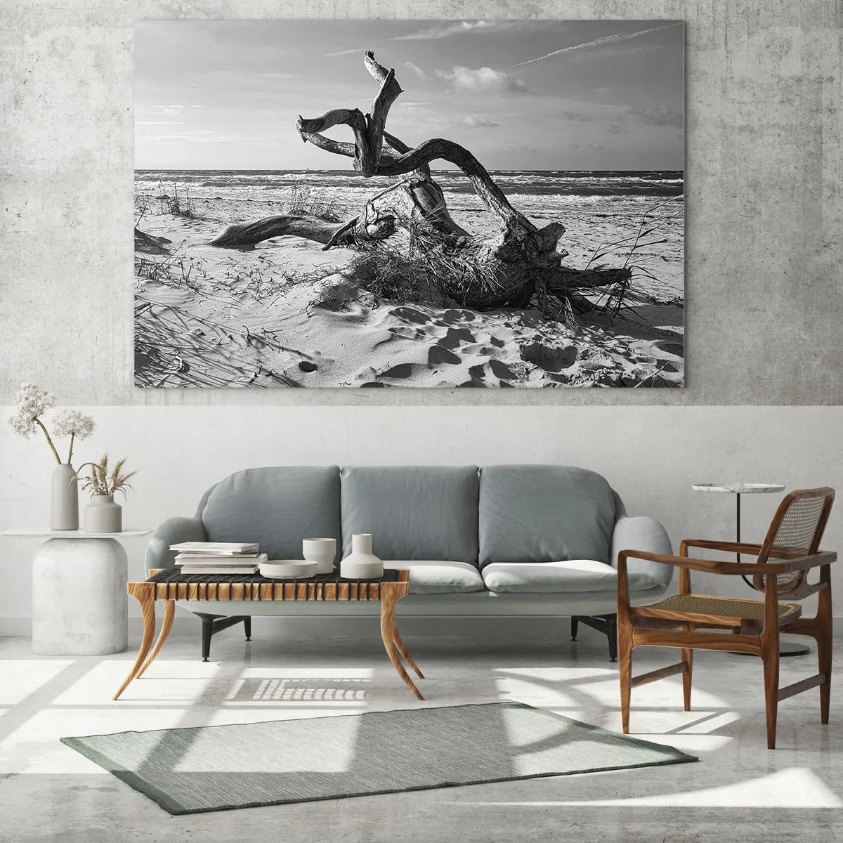 Cuadro sobre vidrio - Impresiones sobre Vidrio - Un paisaje en blanco y negro con una rama caída en una playa. - 120x80cm - Escultura marina - Decoración de pared moderna para salón y dormitorio ARTTOR