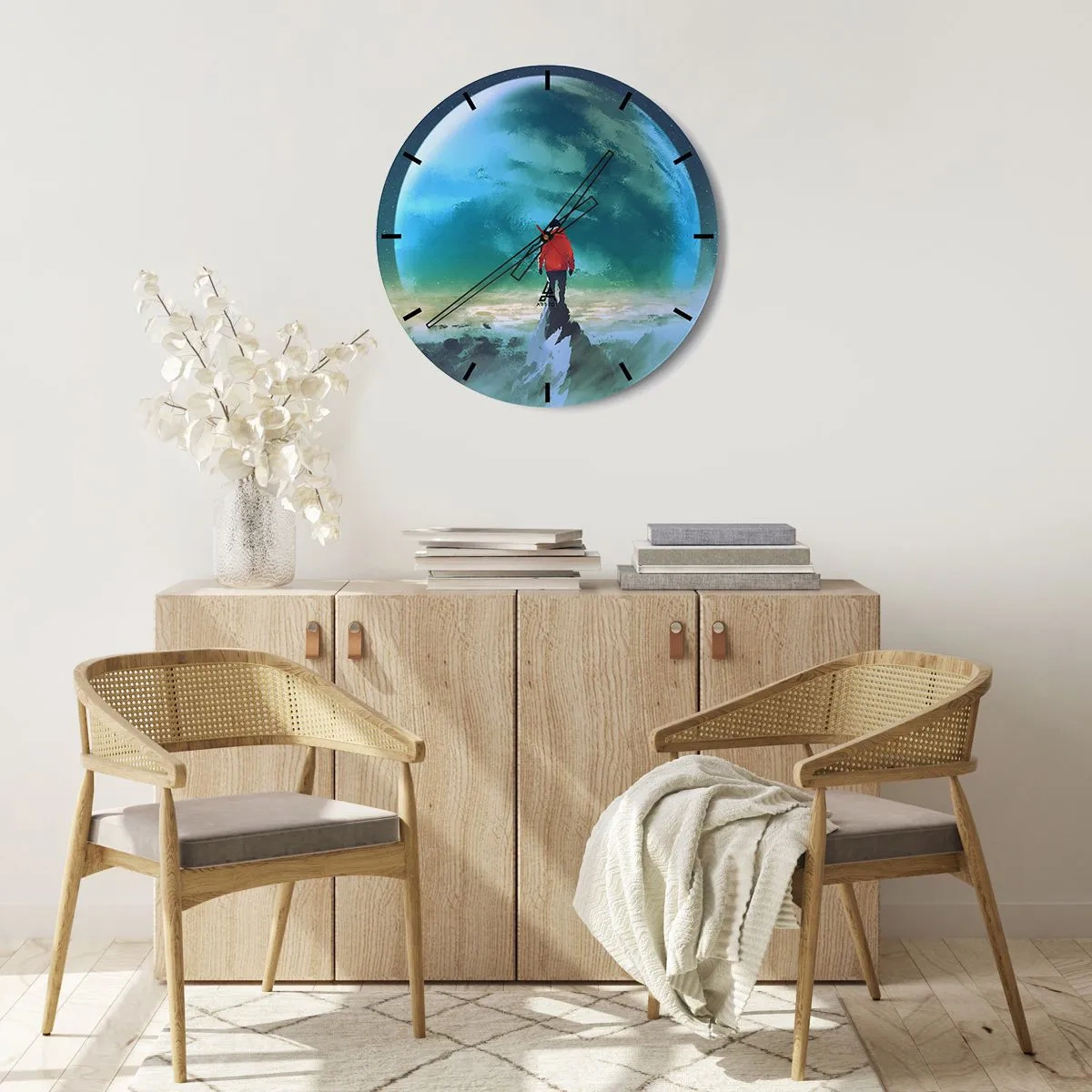 Reloj de pared - Reloj de vidrio - Una figura en la cima de una montaña con vistas a un planeta verde. - 30x30cm - Descubridor de una nueva Tierra - Decoración de pared moderna para salón, cocina y dormitorio ARTTOR