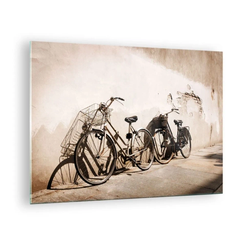 Cuadro sobre vidrio - Impresiones sobre Vidrio - Bicicletas retro apoyadas contra una pared vieja - 70x50cm - El inolvidable encanto del pasado - Decoración de pared moderna para salón y dormitorio ARTTOR