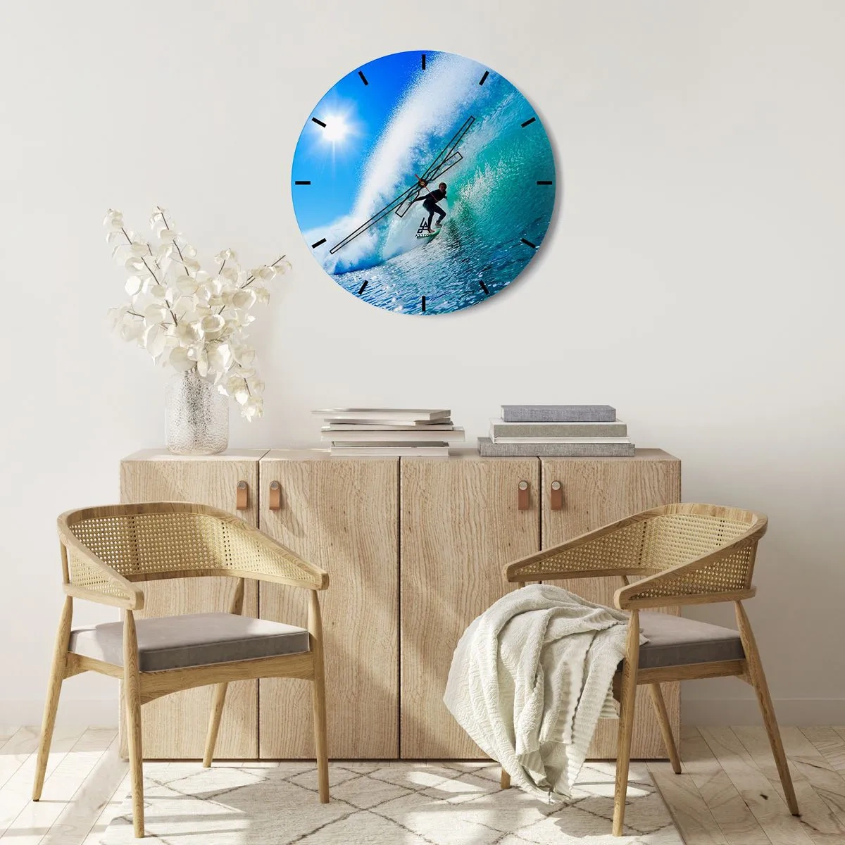 Reloj de pared - Reloj de vidrio - Surfista en una ola en un día soleado - 30x30cm - A través de la gran ola - Decoración de pared moderna para salón, cocina y dormitorio ARTTOR