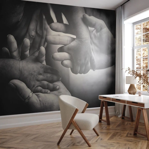 Fotomural Premium Sand - Manos simbólicas de adultos y niños entrelazadas en un gesto de cercanía. - 100x70cm - Ser humano - Decoración de pared moderna para salón y dormitorio ARTTOR