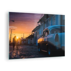 Cuadro sobre vidrio - Impresiones sobre Vidrio - Calle atmosférica con un coche clásico al atardecer - 70x50cm - Aquí el tiempo se ralentiza - Decoración de pared moderna para salón y dormitorio ARTTOR