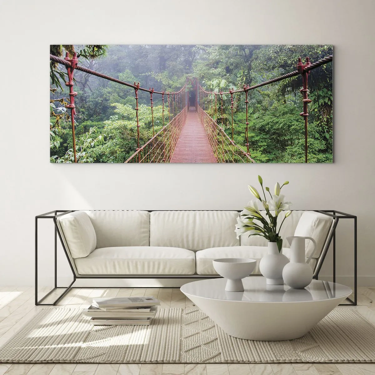 Cuadro sobre vidrio - Impresiones sobre Vidrio - Un puente colgante en una selva tropical rodeado de niebla. - 160x50cm - Suspendido sobre las copas - Decoración de pared moderna para salón y dormitorio ARTTOR