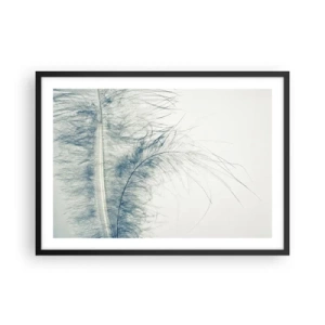 Póster en marco negro - Una delicada pluma en tonos pastel sobre un fondo claro. - 70x50cm - Susurro de la naturaleza - Decoración de pared moderna para salón y dormitorio ARTTOR