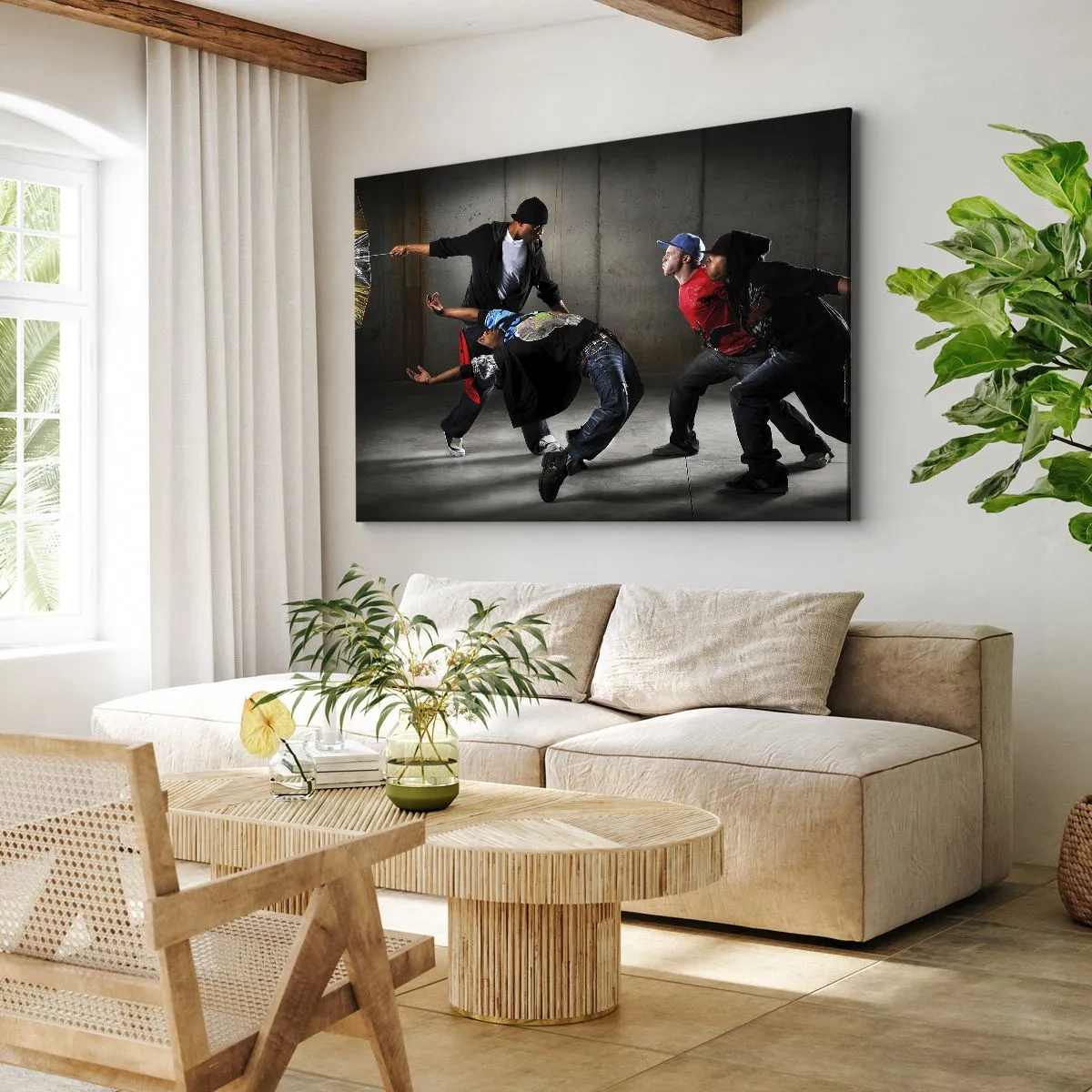 Cuadro sobre lienzo - Impresión de Imagen - Un grupo de bailarines de hip-hop en una coreografía dinámica. - 70x50cm - Bailando con el viento de la calle - Decoración de pared moderna para salón y dormitorio ARTTOR