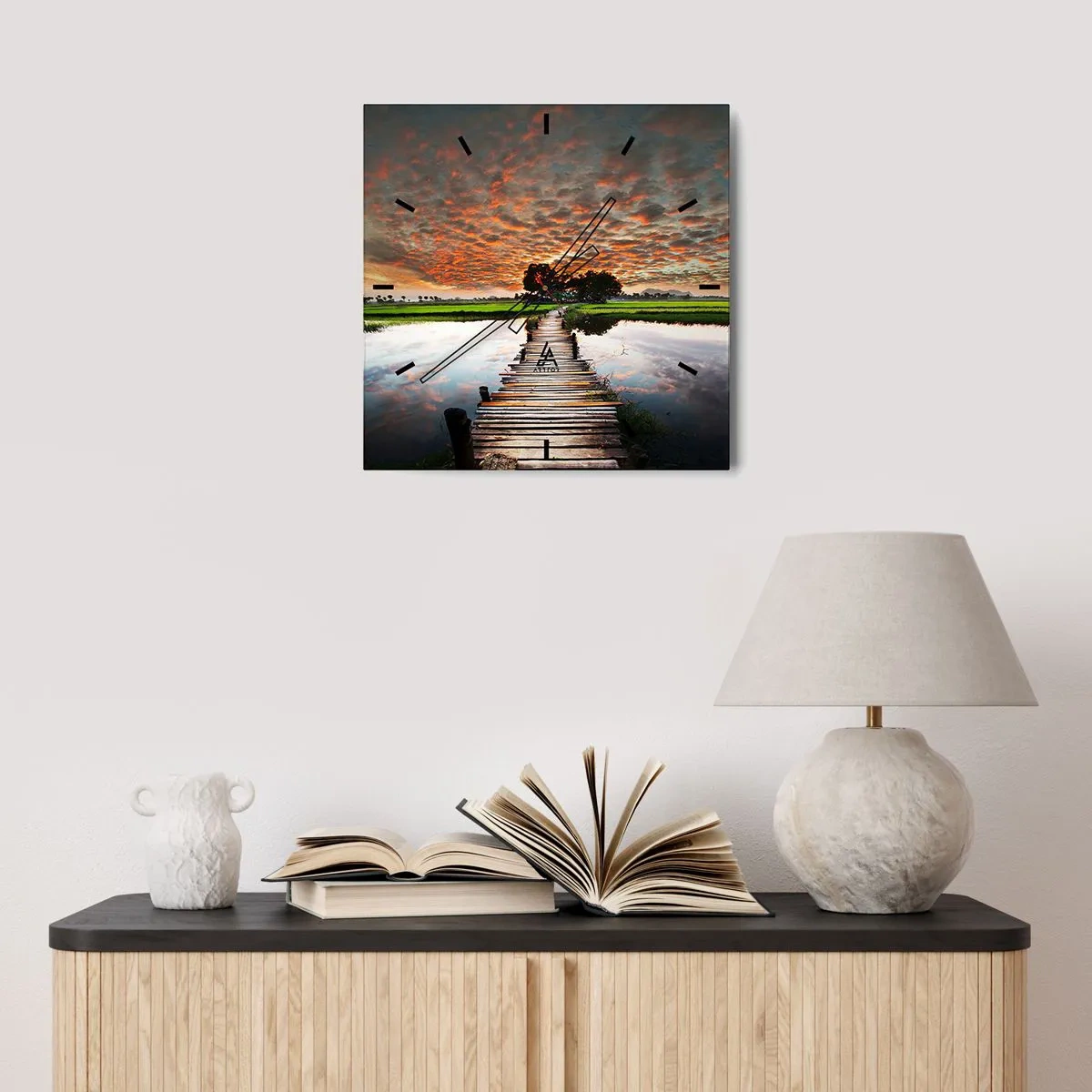Reloj de pared - Reloj de vidrio - Puente de madera sobre el agua al atardecer - 30x30cm - Extiende tus brazos - respira  - Decoración de pared moderna para salón y dormitorio ARTTOR