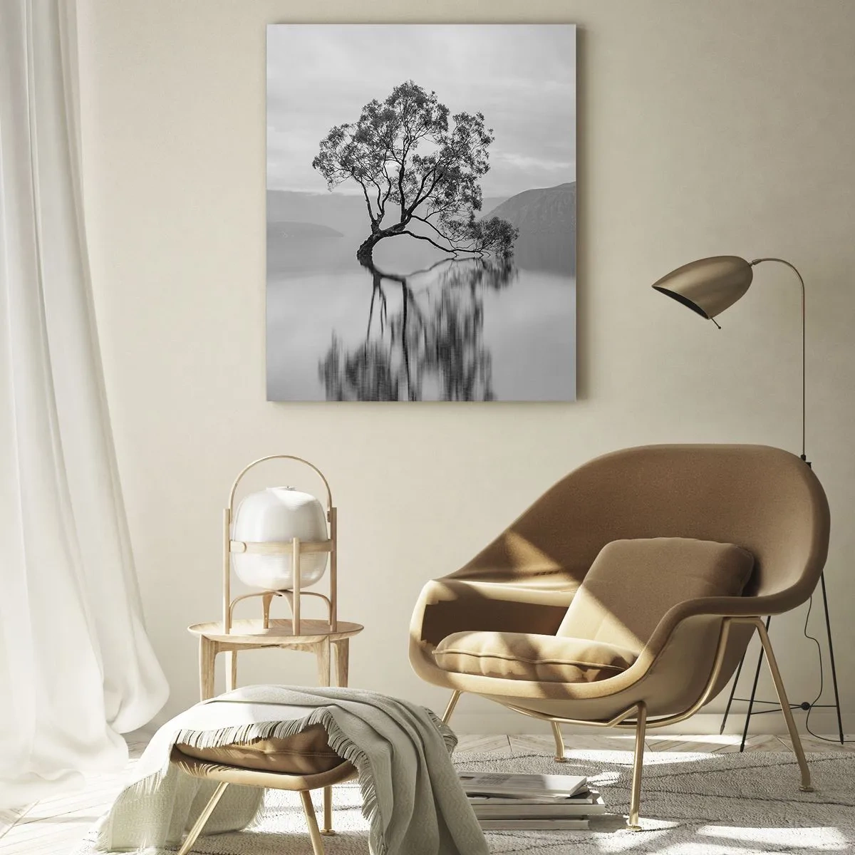 Cuadro sobre vidrio - Impresiones sobre Vidrio - Un árbol solitario reflejado en el agua con montañas al fondo. - 80x120cm - Existe tal lugar en el mundo - Decoración de pared moderna para salón y dormitorio ARTTOR