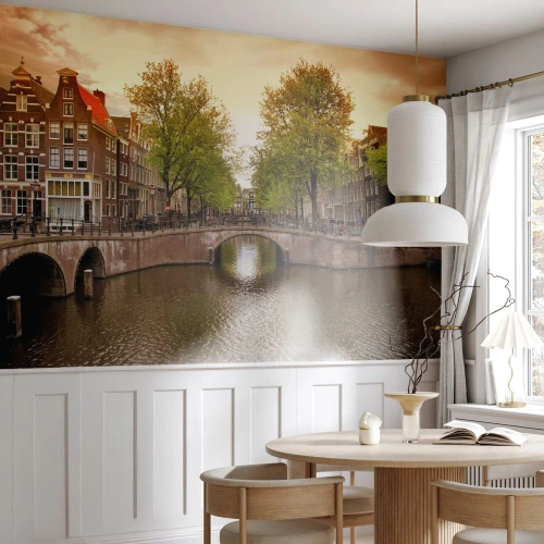Fotomural Premium Canvas - ¿En barco o en bicicleta? - Ciudad, Ámsterdam, Canal del puente del barco - 450x315 cm