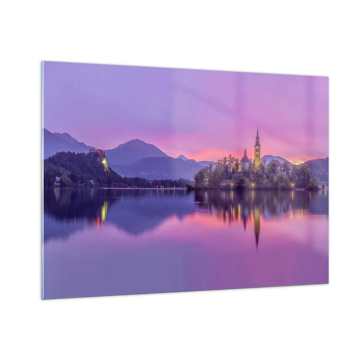 Cuadro sobre vidrio - Impresiones sobre Vidrio - Una iglesia en una isla con montañas y una puesta de sol al fondo. - 100x70cm - Isla de cuento de hadas al atardecer - Decoración de pared moderna para salón y dormitorio ARTTOR