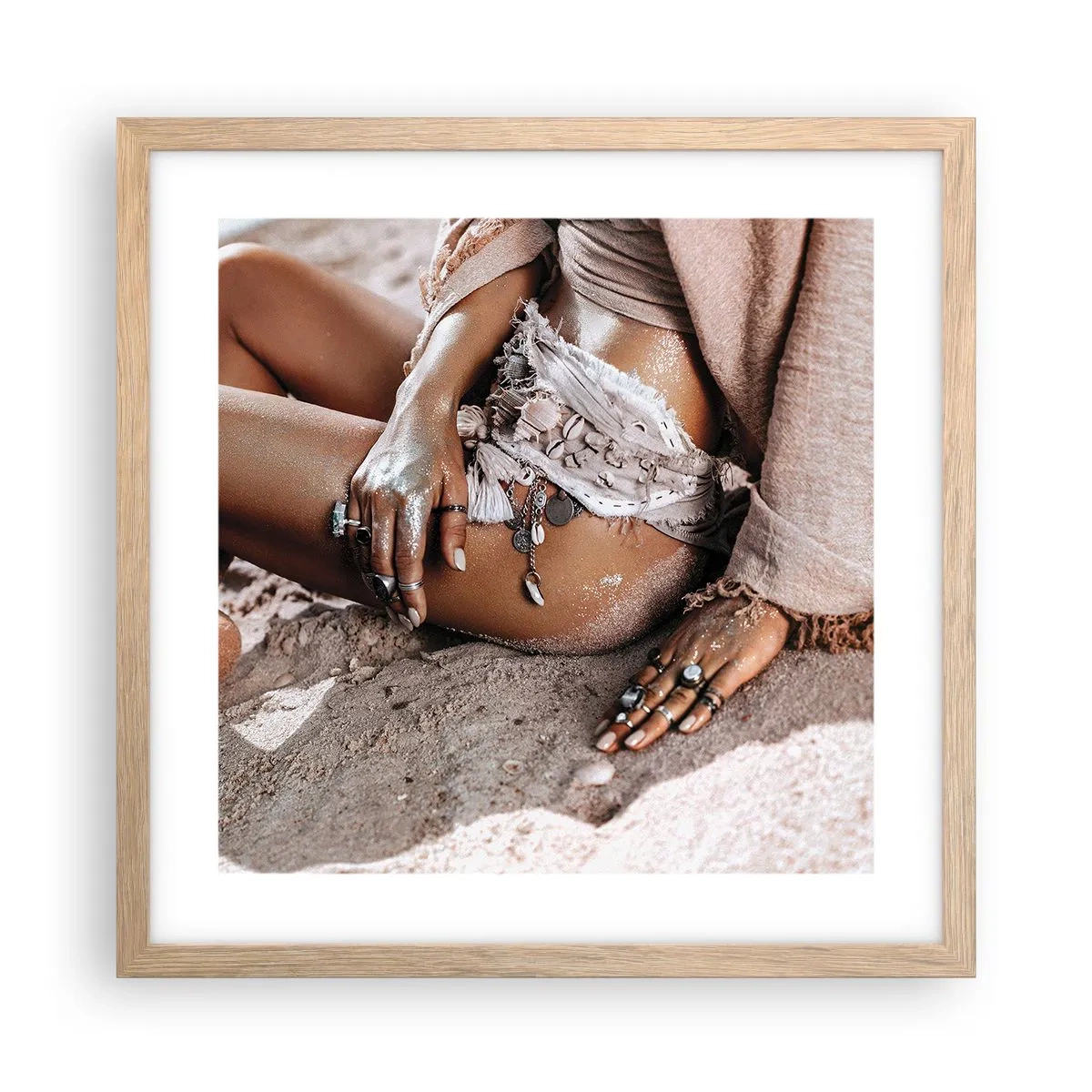 Póster en marco roble claro - Bañada por el sol y la arena - 40x40 cm