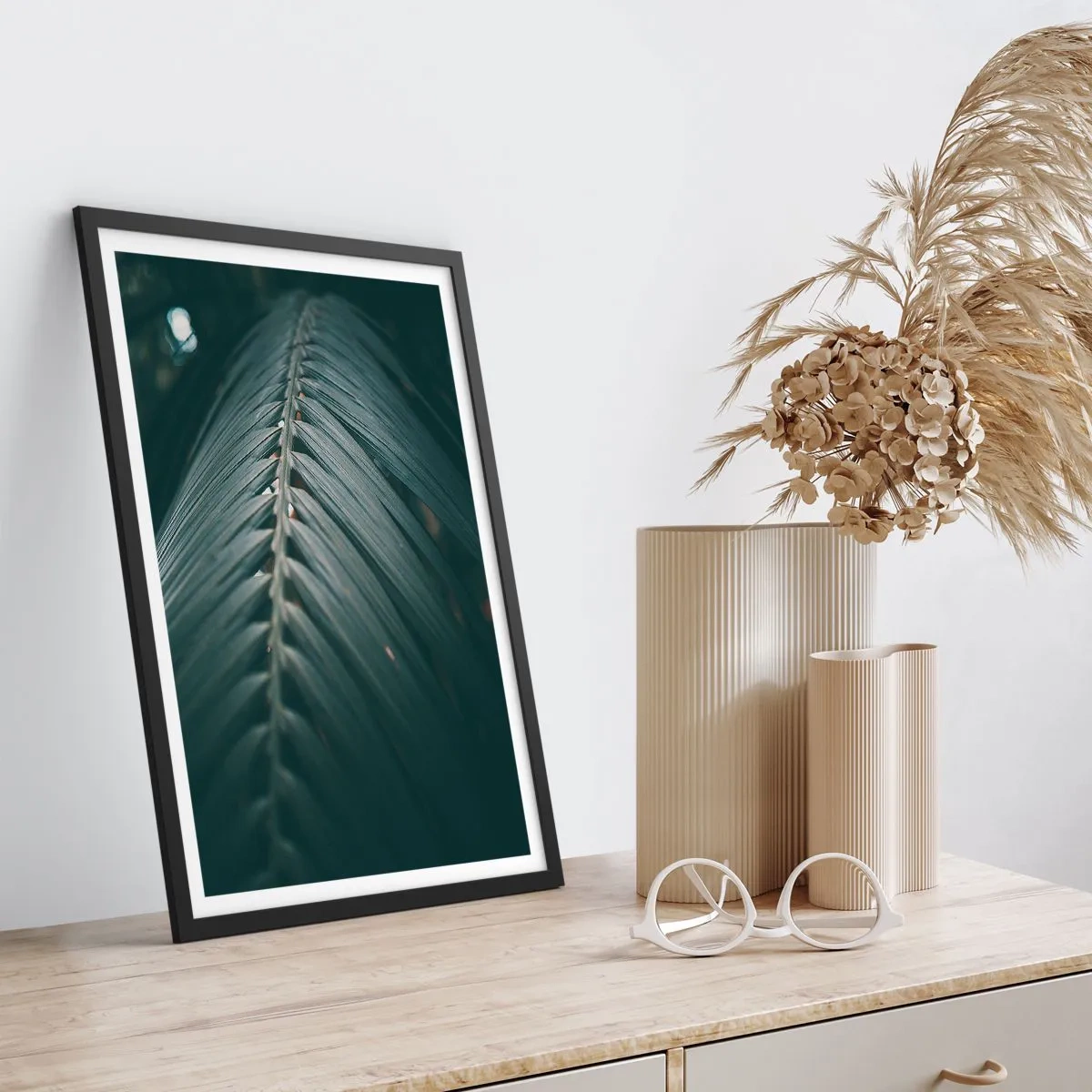Póster en marco negro - La precisión de la naturaleza - 61x91 cm