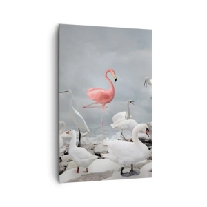 Cuadro sobre lienzo - Impresión de Imagen - Un flamenco rosado entre cisnes blancos con el fondo de un lago. - 80x120cm - ¿De dónde vengo? - Decoración de pared moderna para salón y dormitorio ARTTOR